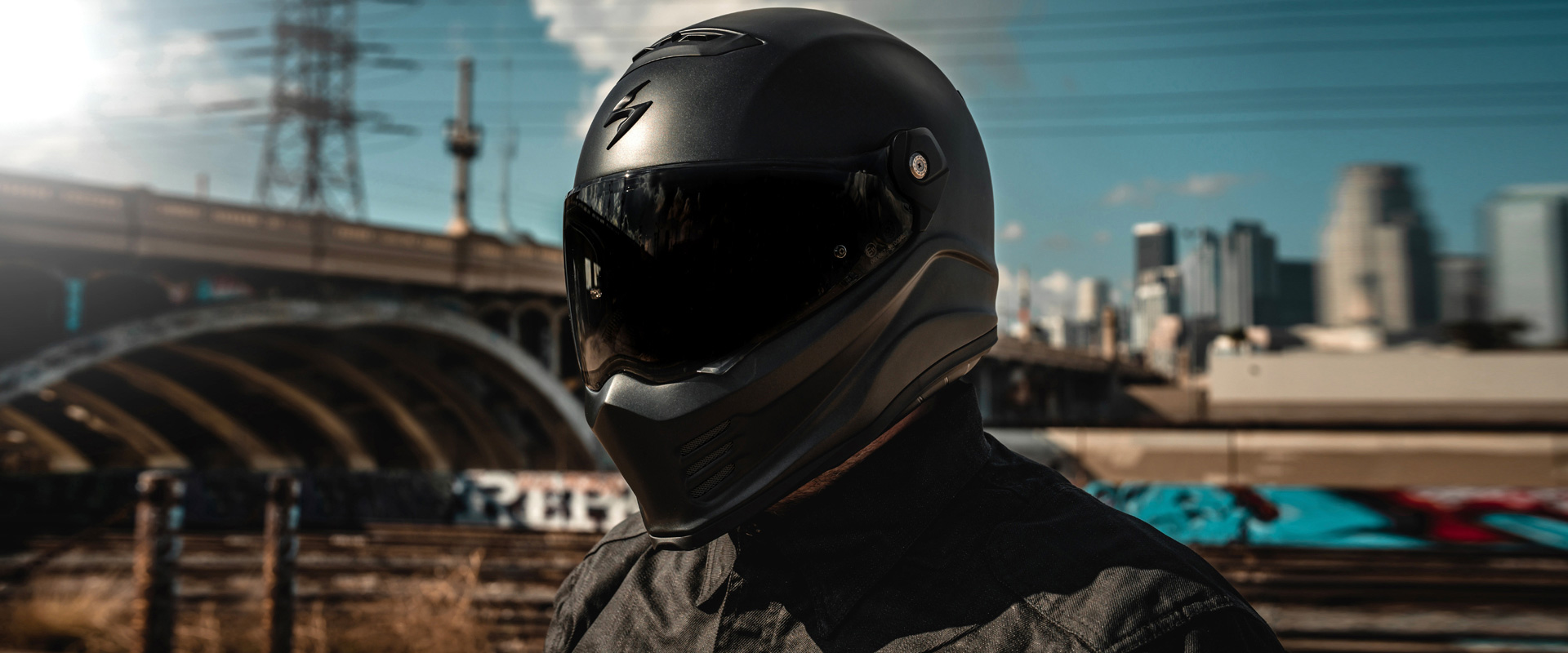 falskhed køre smerte ScorpionExo : Premium Motorcycle Helmets and Riding Gear